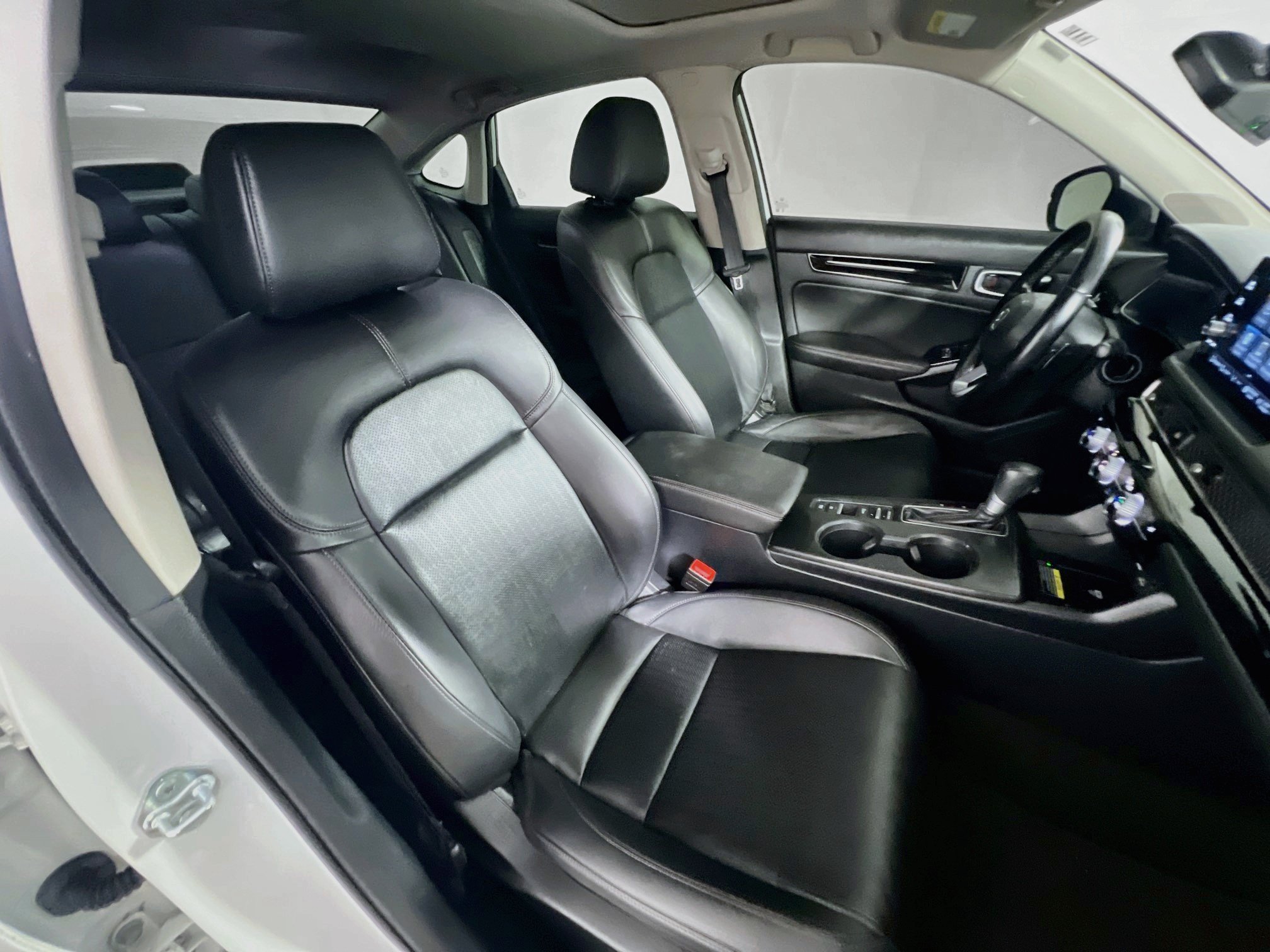 Used 2024 Honda Civic Touring image 30