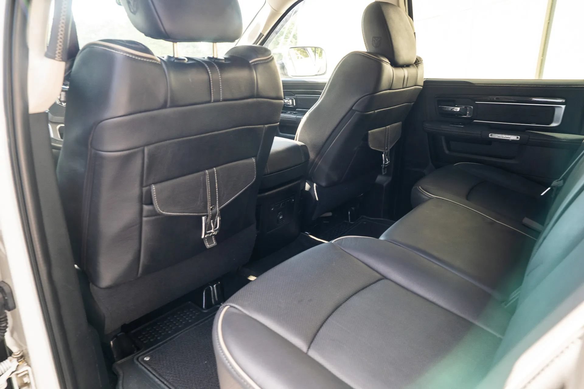 Used 2015 RAM 2500 Limited AWD/4WD image 30