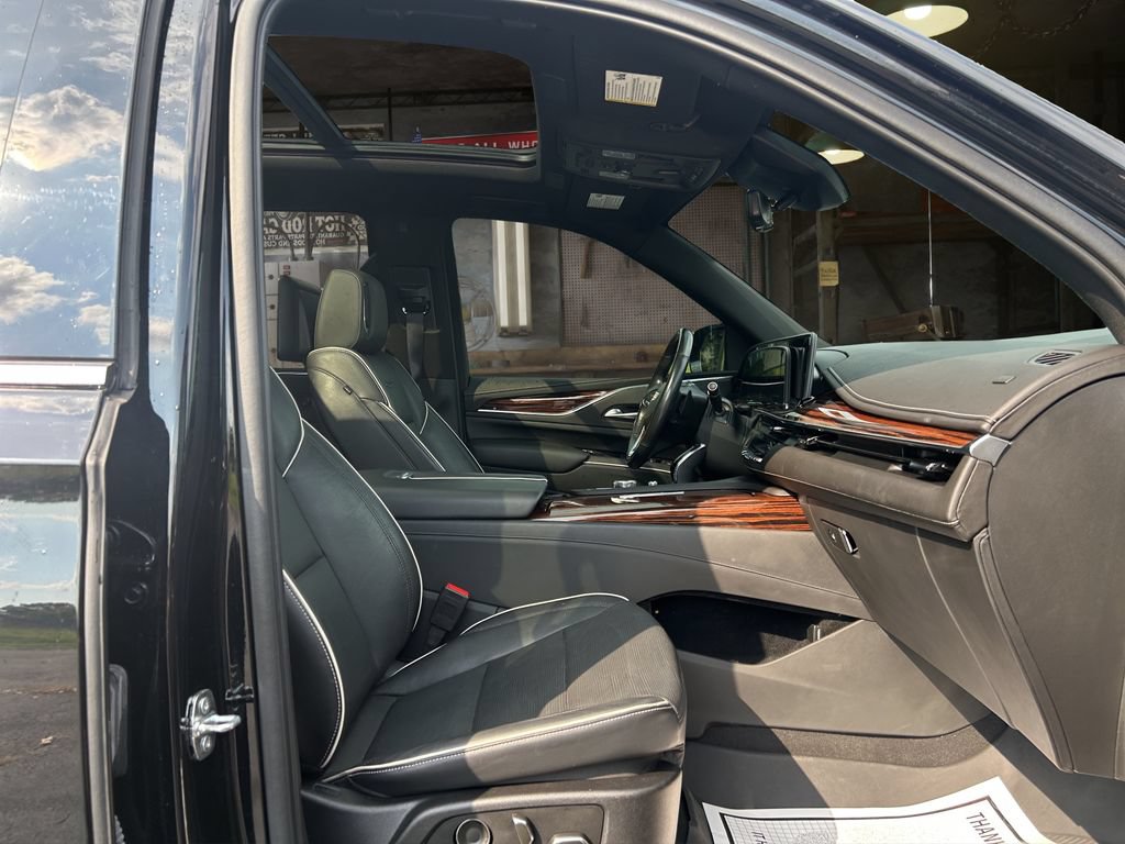 Certified 2021 Cadillac Escalade Premium Luxury w/ Driver Assist Tech Package AWD/4WD image 19