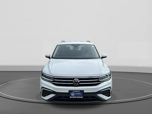 Certified 2023 Volkswagen Tiguan SE image 2