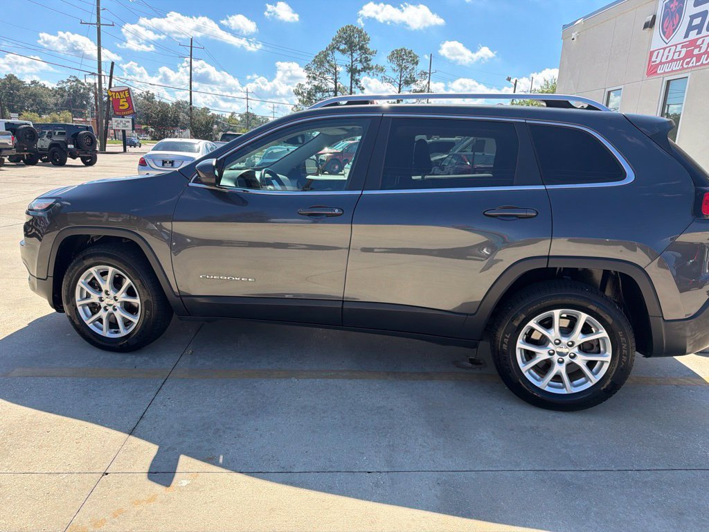 Used 2015 Jeep Cherokee Latitude w/ Cold Weather Group AWD/4WD image 15
