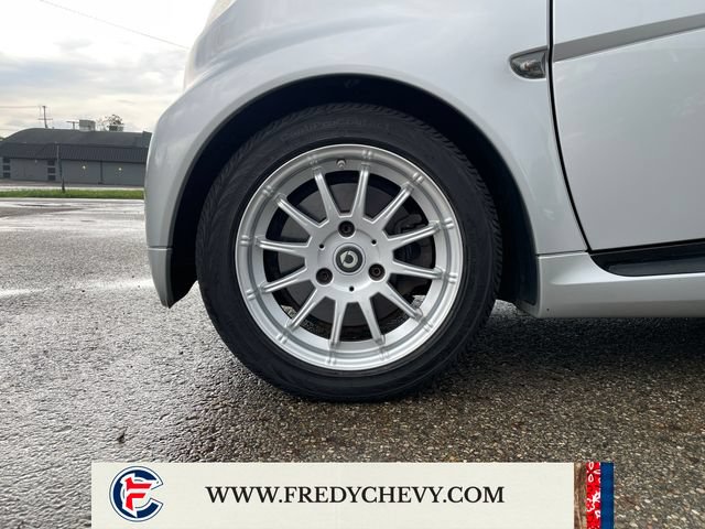 Used 2011 smart fortwo passion RWD image 21