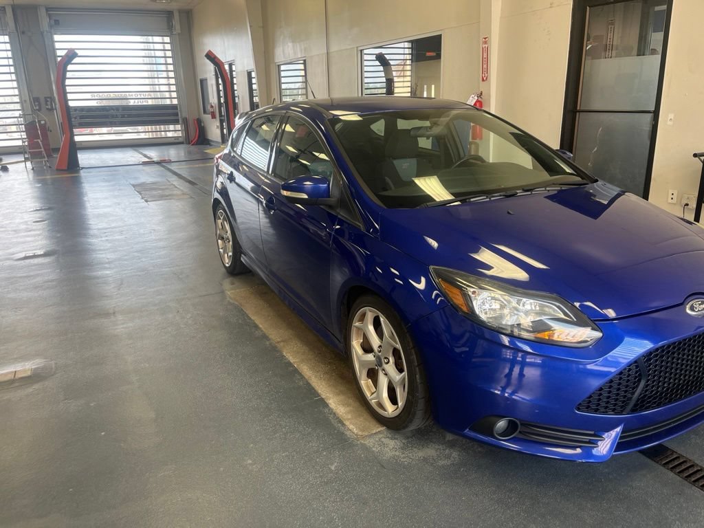 Used 2013 Ford Focus ST FWD image 1