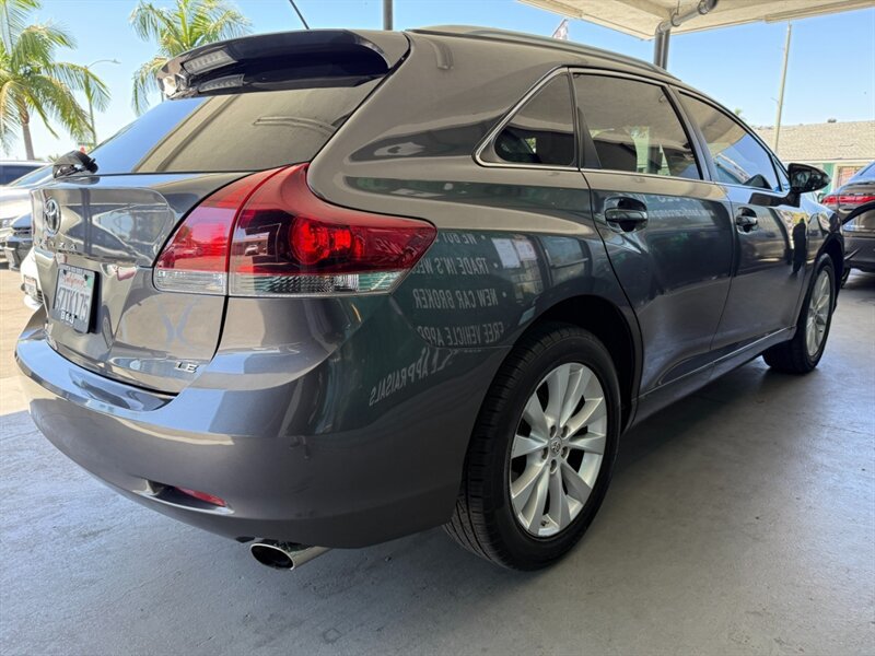 Used 2013 Toyota Venza LE FWD image 9