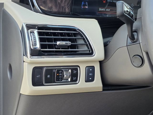 Used 2024 Lincoln Navigator Reserve image 19