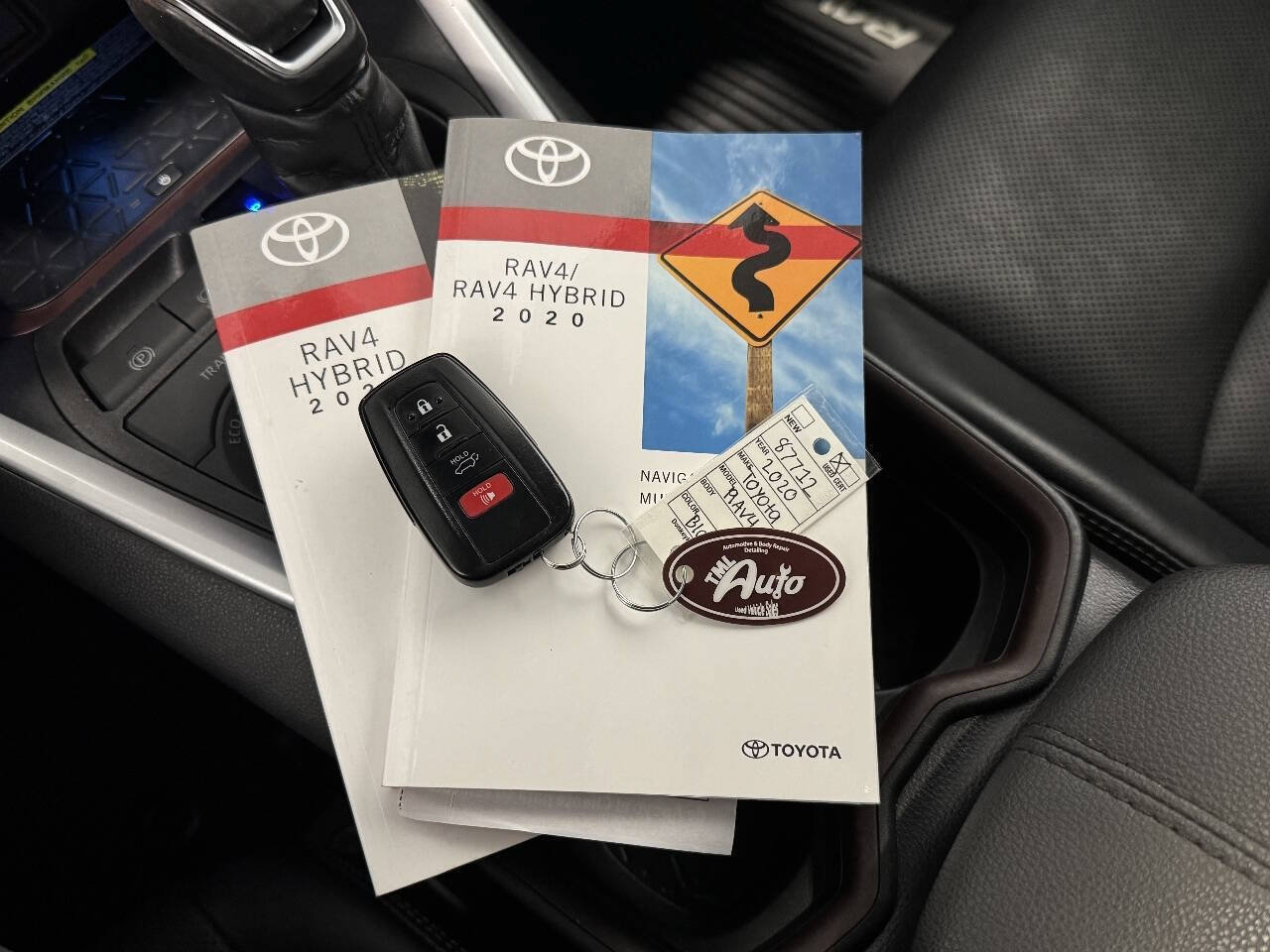 Used 2020 Toyota RAV4 Limited AWD/4WD image 50