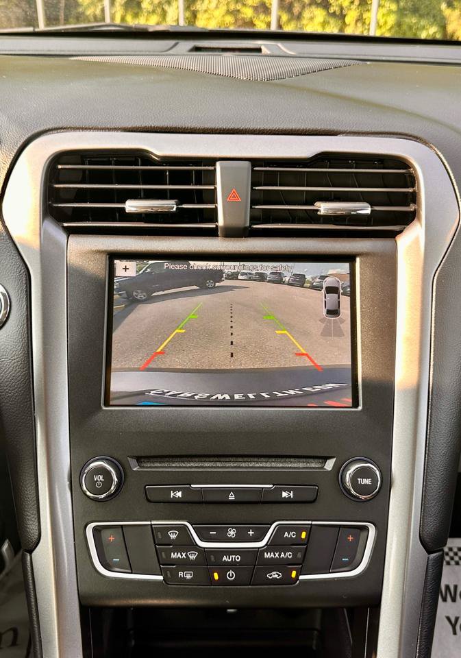 Used 2017 Ford Fusion SE w/ Fusion SE Technology Package FWD image 36