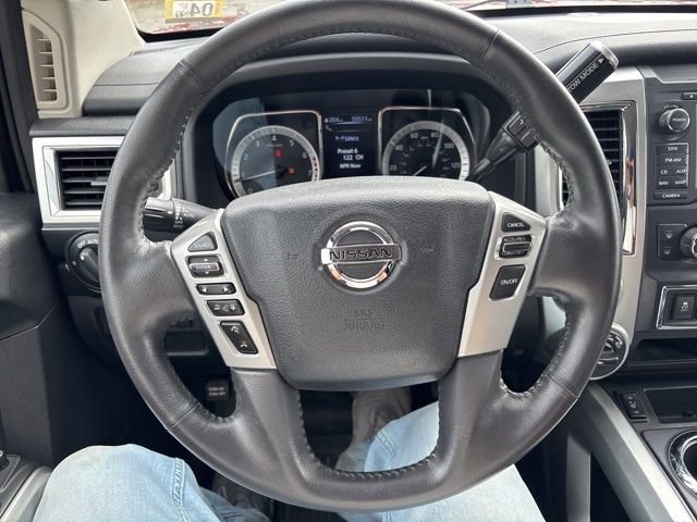 Used 2017 Nissan Titan SV image 23
