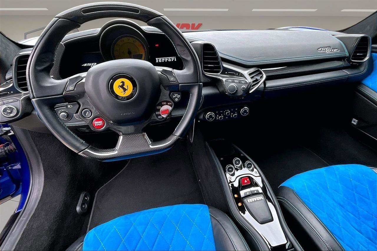 Used 2015 Ferrari 458 Italia Coupe RWD image 7