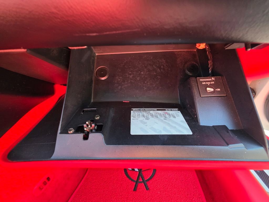 Used 2004 Chevrolet Corvette Coupe w/ Preferred Equipment Group image 38