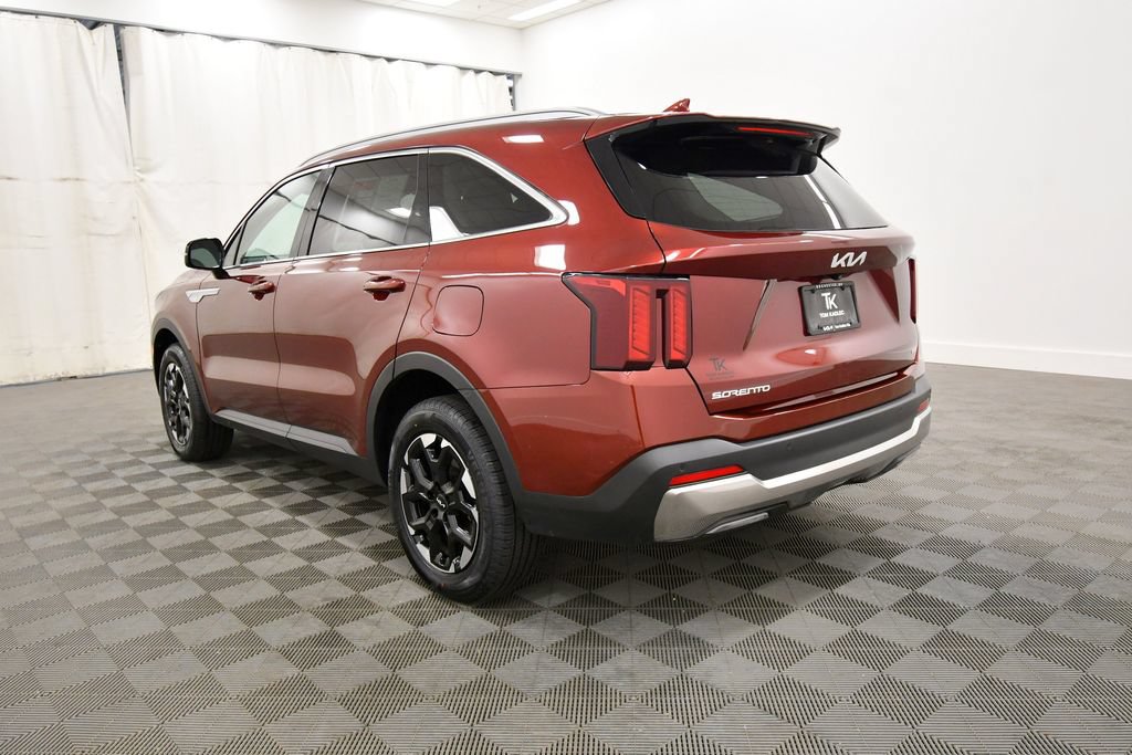 Used 2024 Kia Sorento S w/ Panoramic Sunroof Package AWD/4WD image 5
