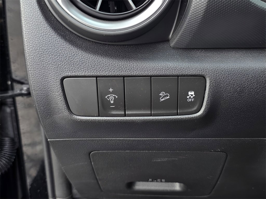 Used 2023 Hyundai Kona SEL image 24