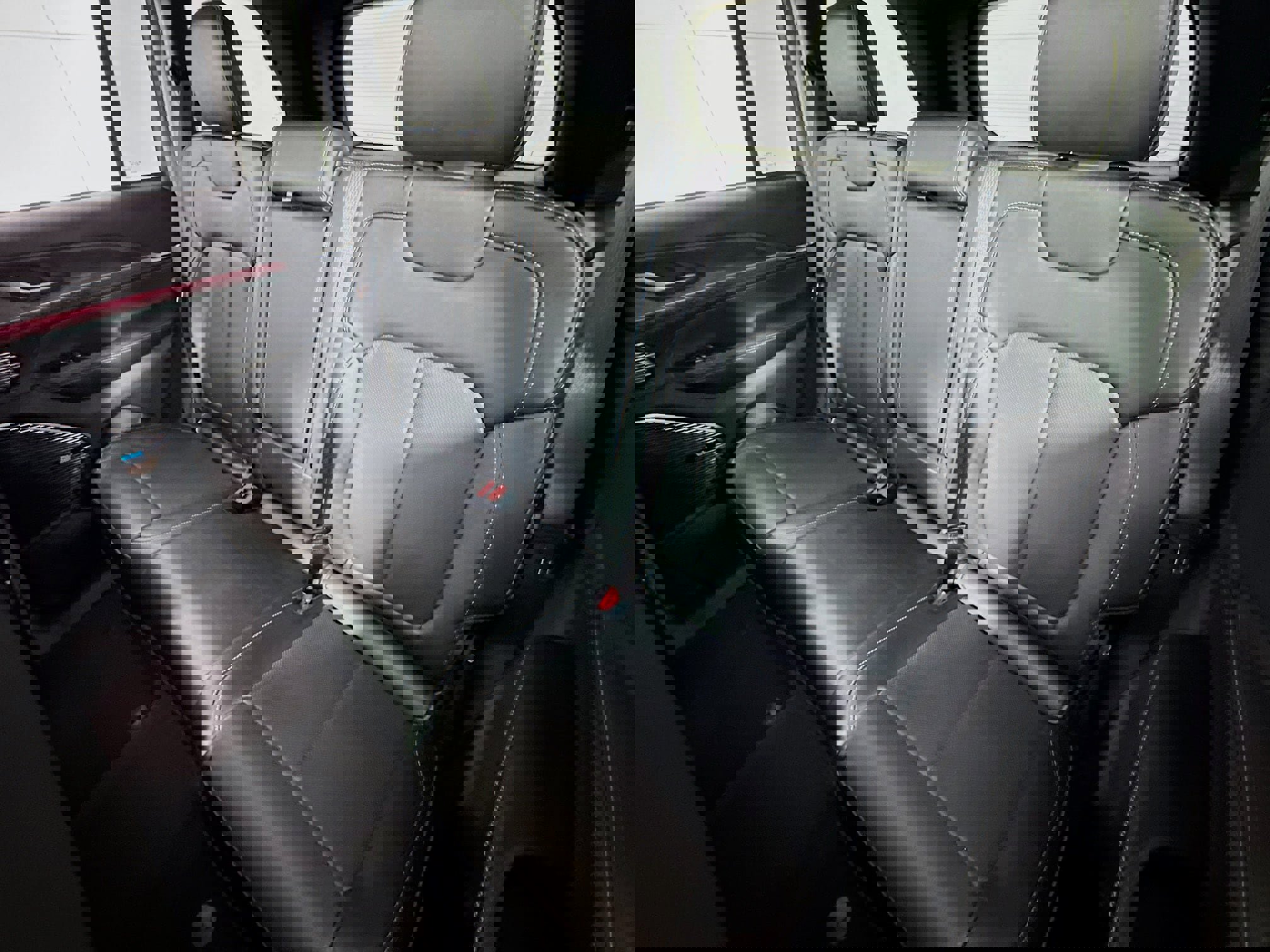 Used 2023 Jeep Grand Cherokee Overland image 24