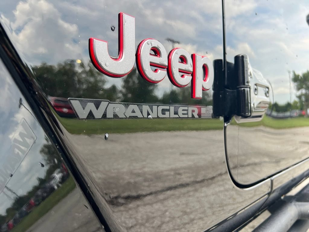 Used 2024 Jeep Wrangler Unlimited Rubicon AWD/4WD image 38