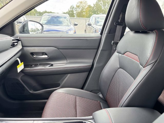 New 2027 Nissan Kicks SR FWD image 18