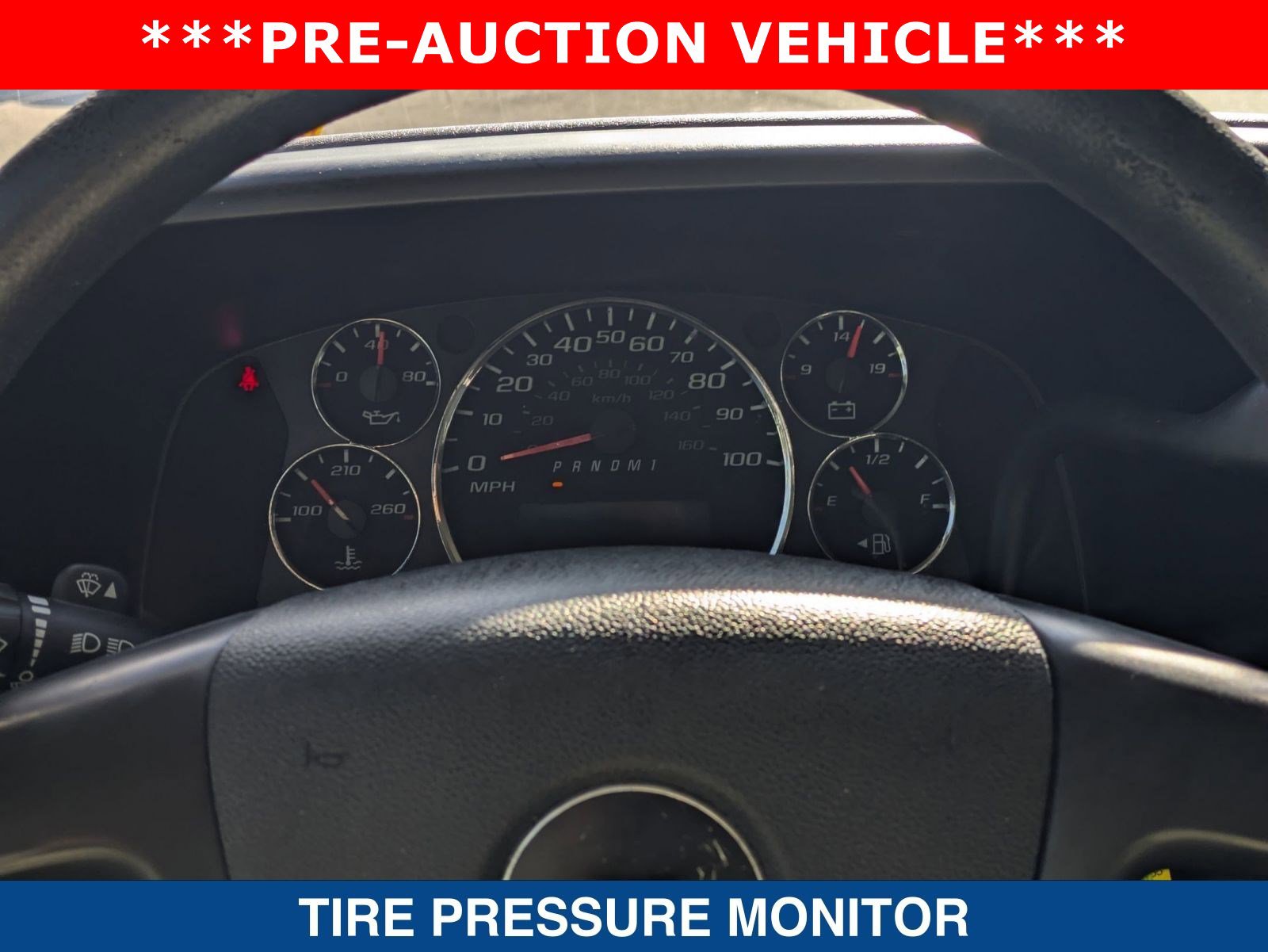 Used 2016 Chevrolet Express 2500 image 25