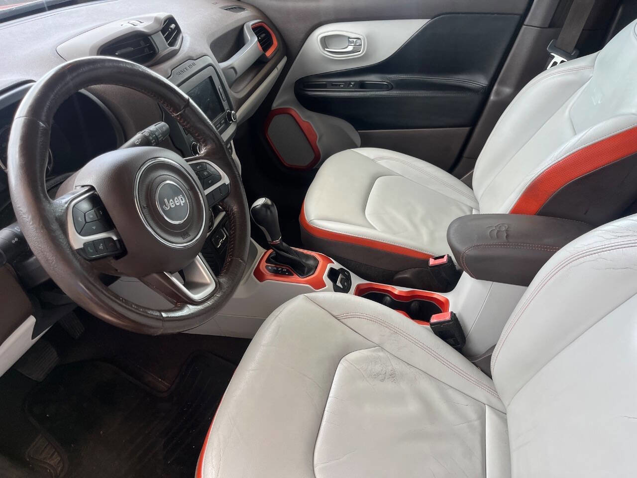 Used 2016 Jeep Renegade Limited FWD image 6