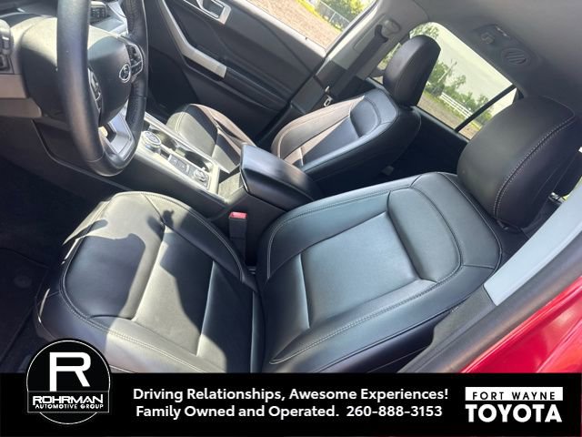 Used 2023 Ford Explorer XLT w/ Equipment Group 202A AWD/4WD image 7