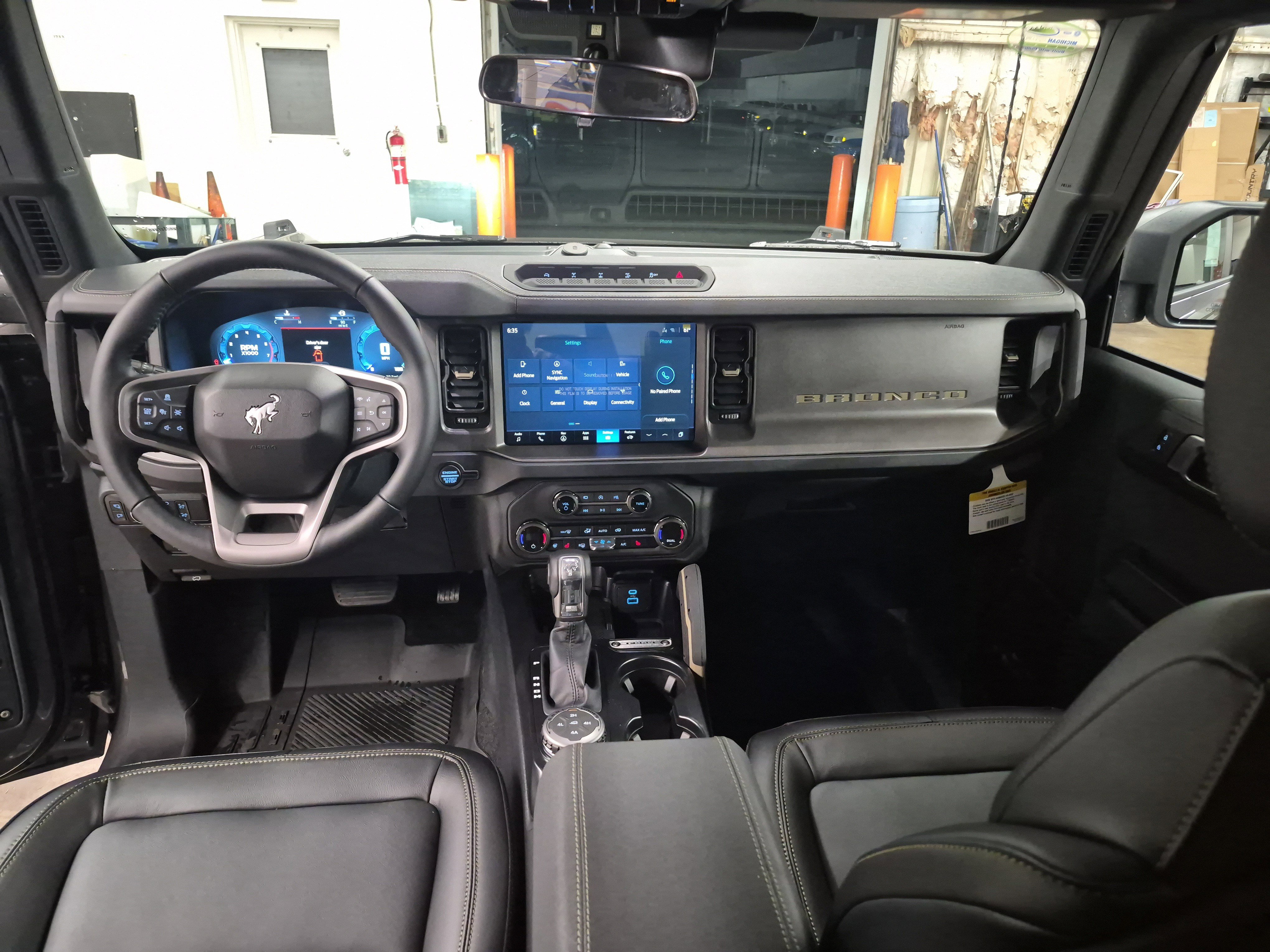 New 2025 Ford Bronco Badlands image 19