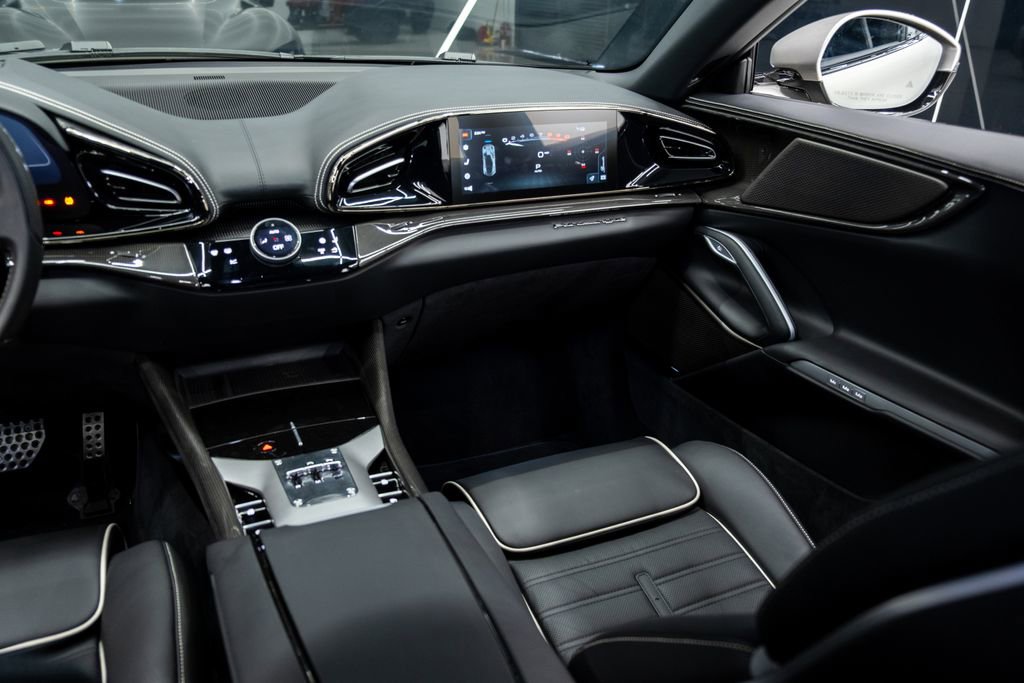 Used 2024 Ferrari Purosangue image 57