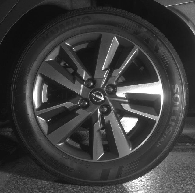 Used 2025 Nissan Versa SV FWD image 12