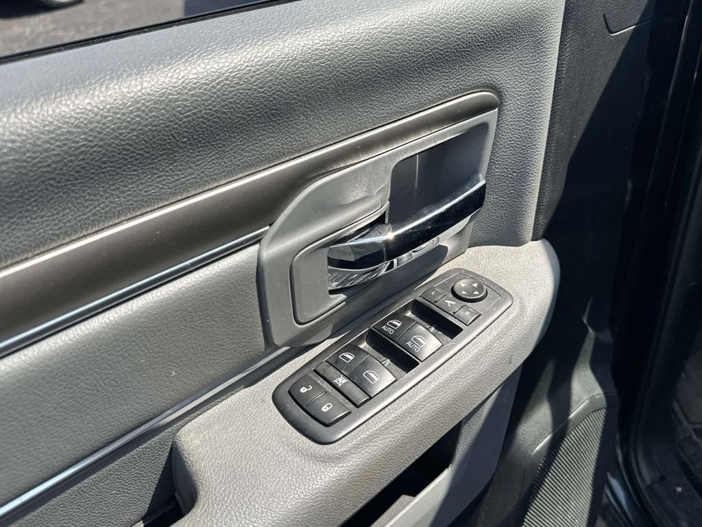 Used 2017 RAM 1500 Big Horn AWD/4WD image 18