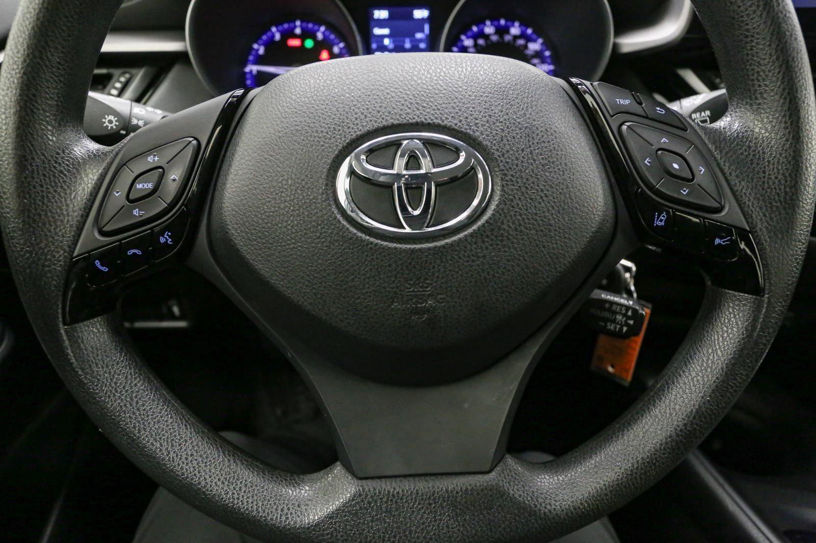 Used 2021 Toyota C-HR LE image 33