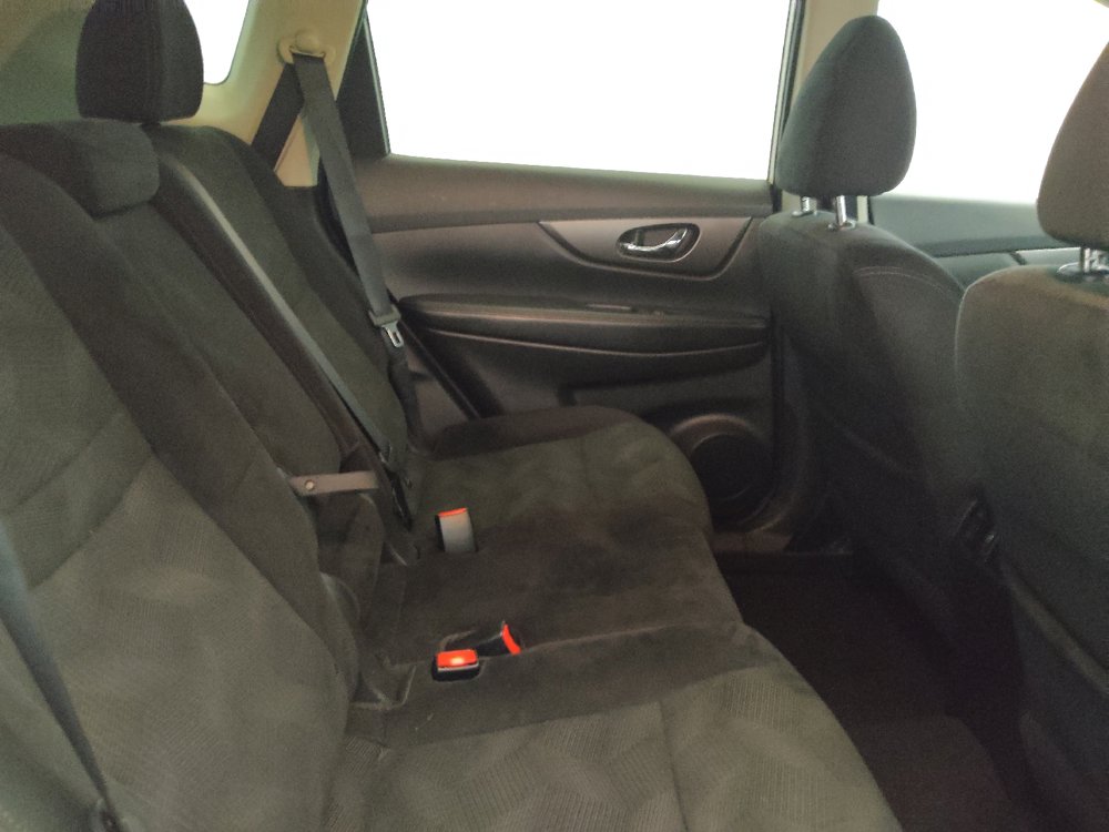Used 2014 Nissan Rogue SV w/ SV Moonroof Package AWD/4WD image 18