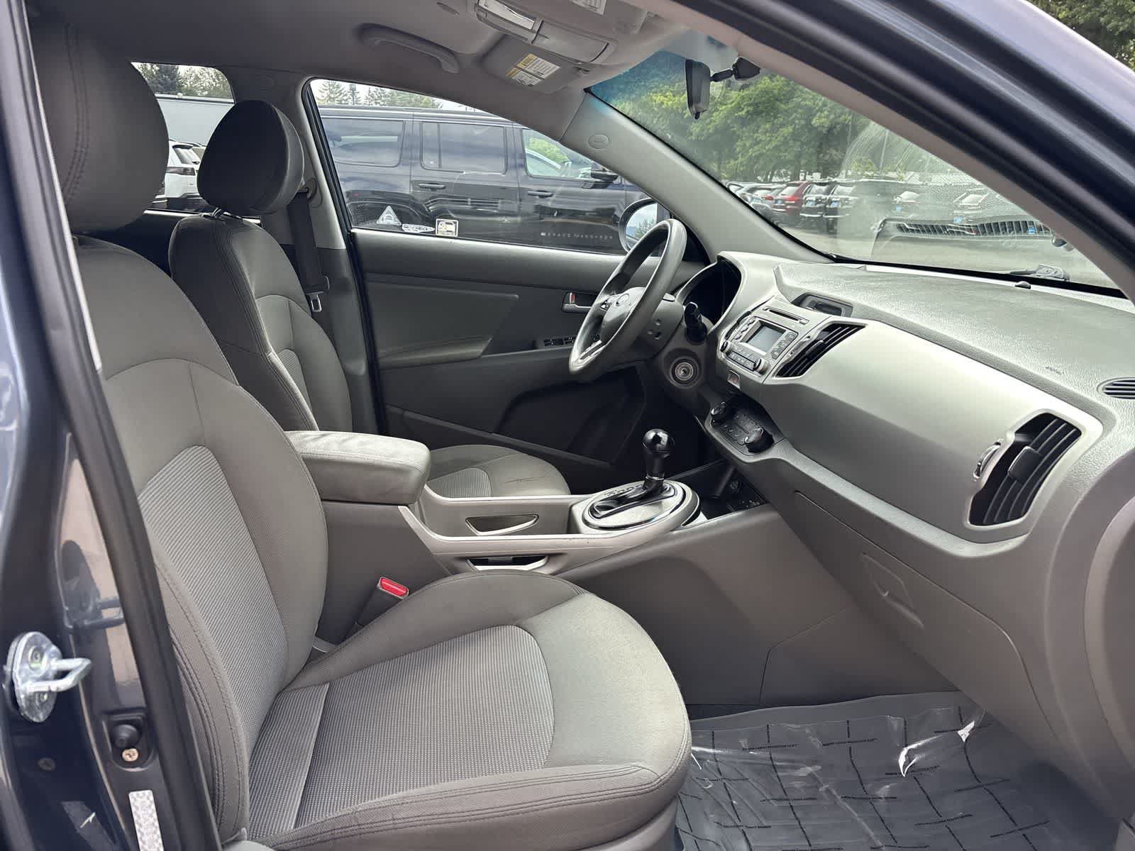 Used 2016 Kia Sportage LX FWD image 4