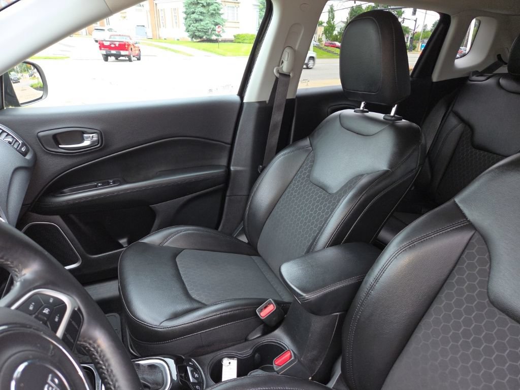 Certified 2018 Jeep Compass Latitude w/ Popular Equipment Group FWD image 12