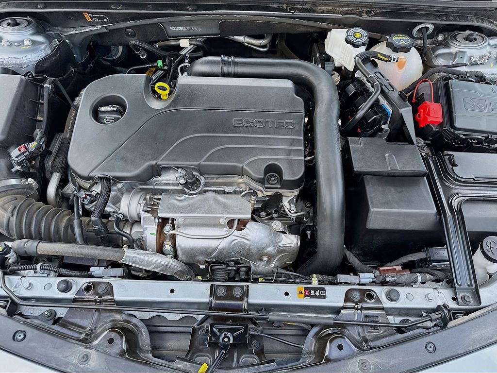 Used 2025 Chevrolet Malibu LT image 28