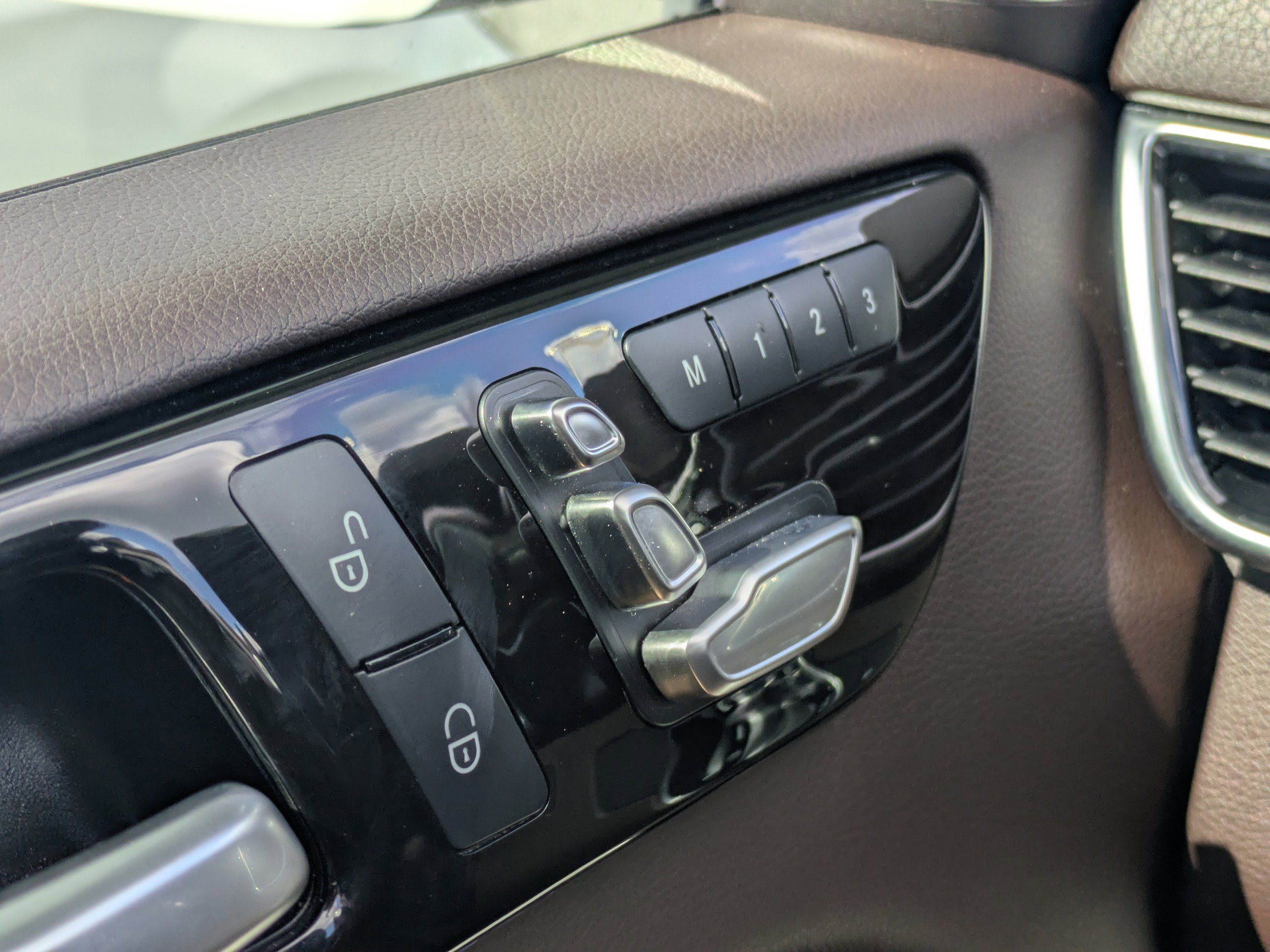 Used 2019 Mercedes-Benz GLE 400 4MATIC image 22