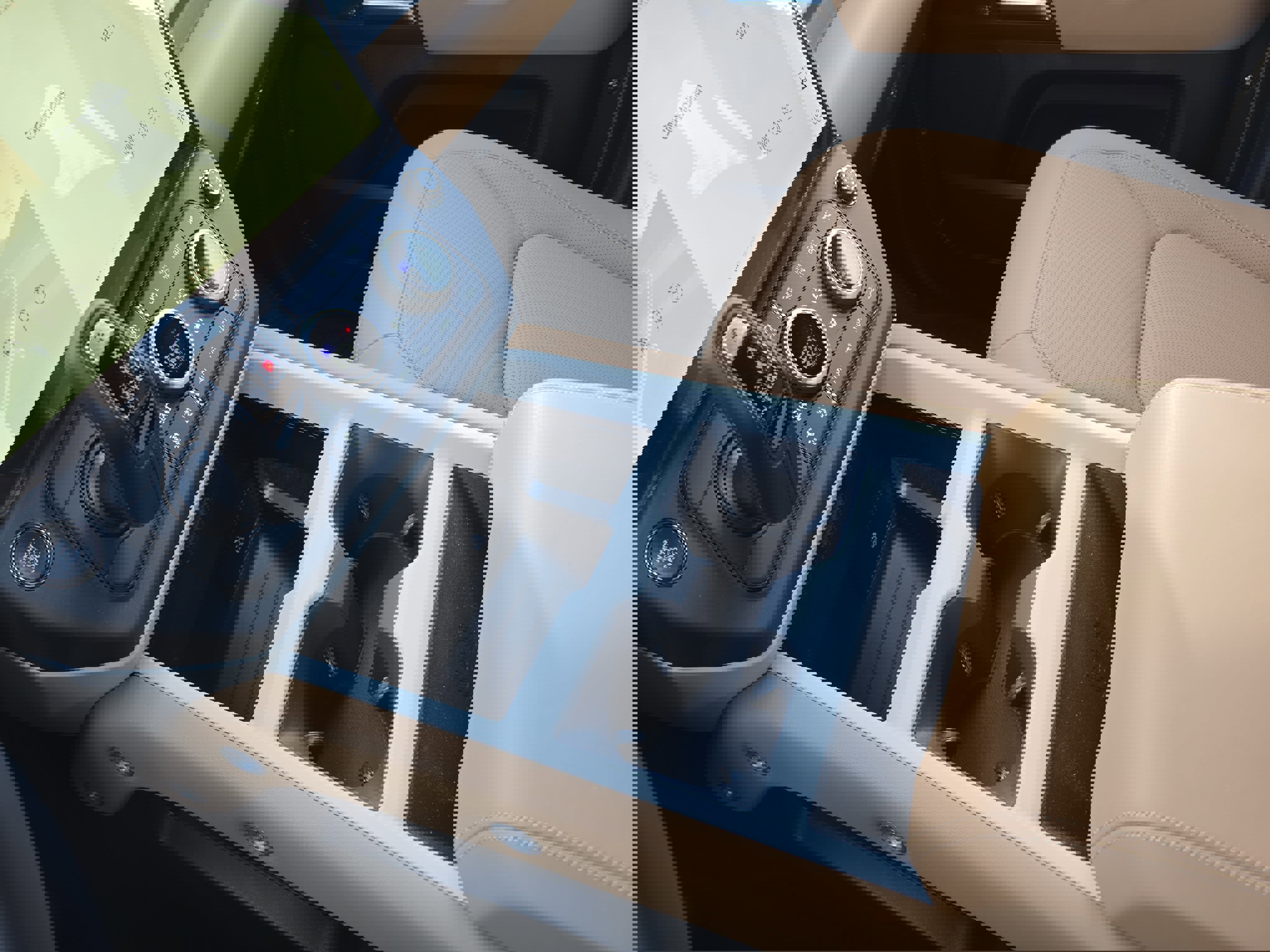 New 2026 Land Rover Defender 130 X-Dynamic SE image 25