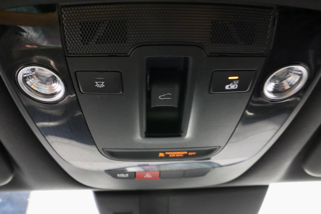 Used 2025 Kia Sportage X-Line w/ Premium Package AWD/4WD image 32