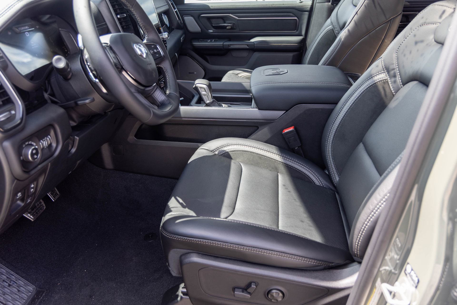 New 2026 RAM 1500 Rebel w/ G/T Package AWD/4WD image 4