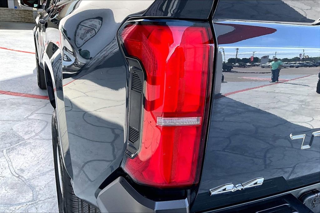 Certified 2025 Toyota Tacoma SR AWD/4WD image 23
