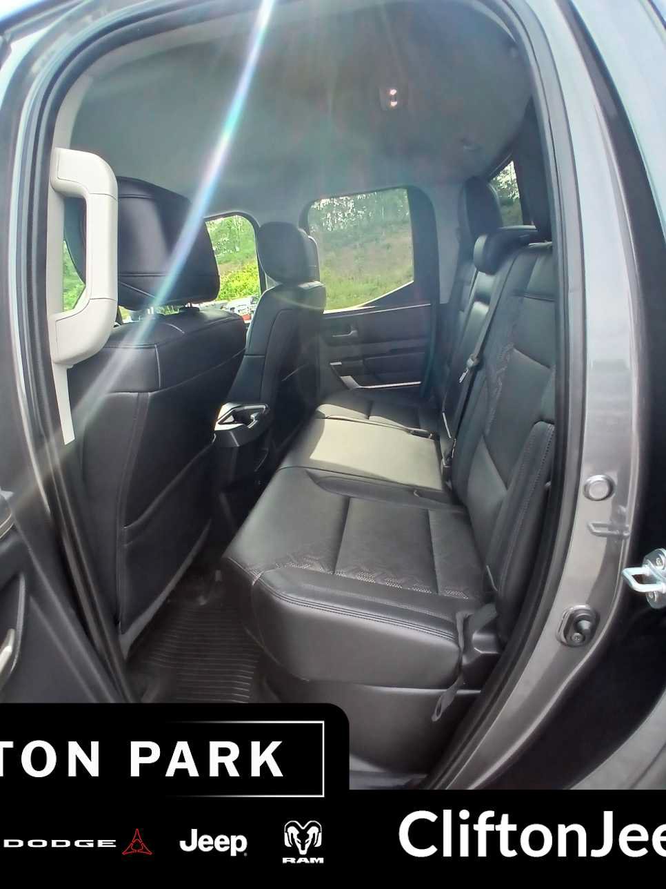 Used 2022 Toyota Tundra SR5 w/ SR5 Premium Package AWD/4WD image 13