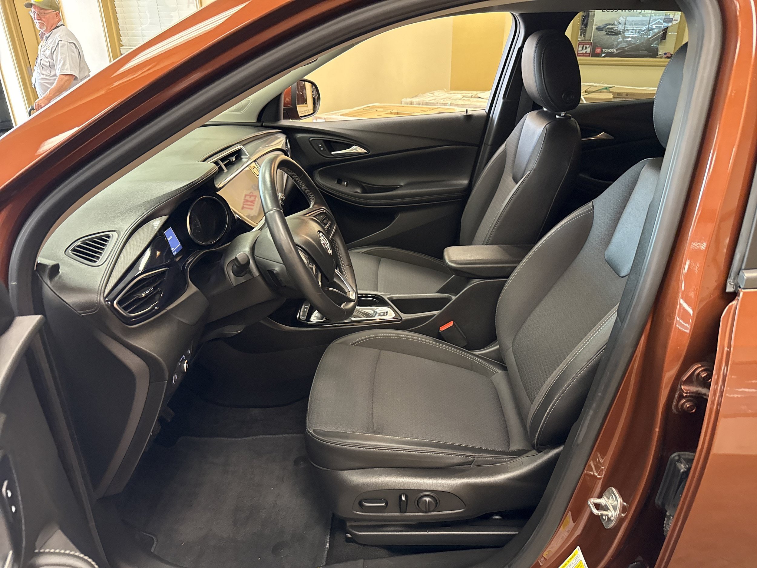Used 2021 Buick Encore GX Select FWD image 6