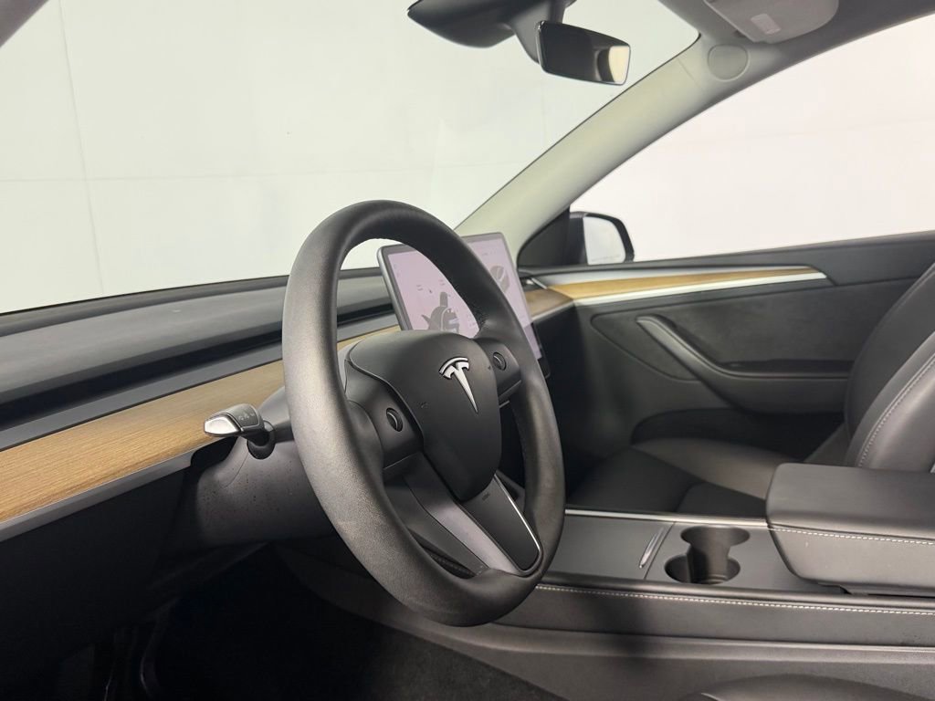 Used 2024 Tesla Model Y Long Range image 21