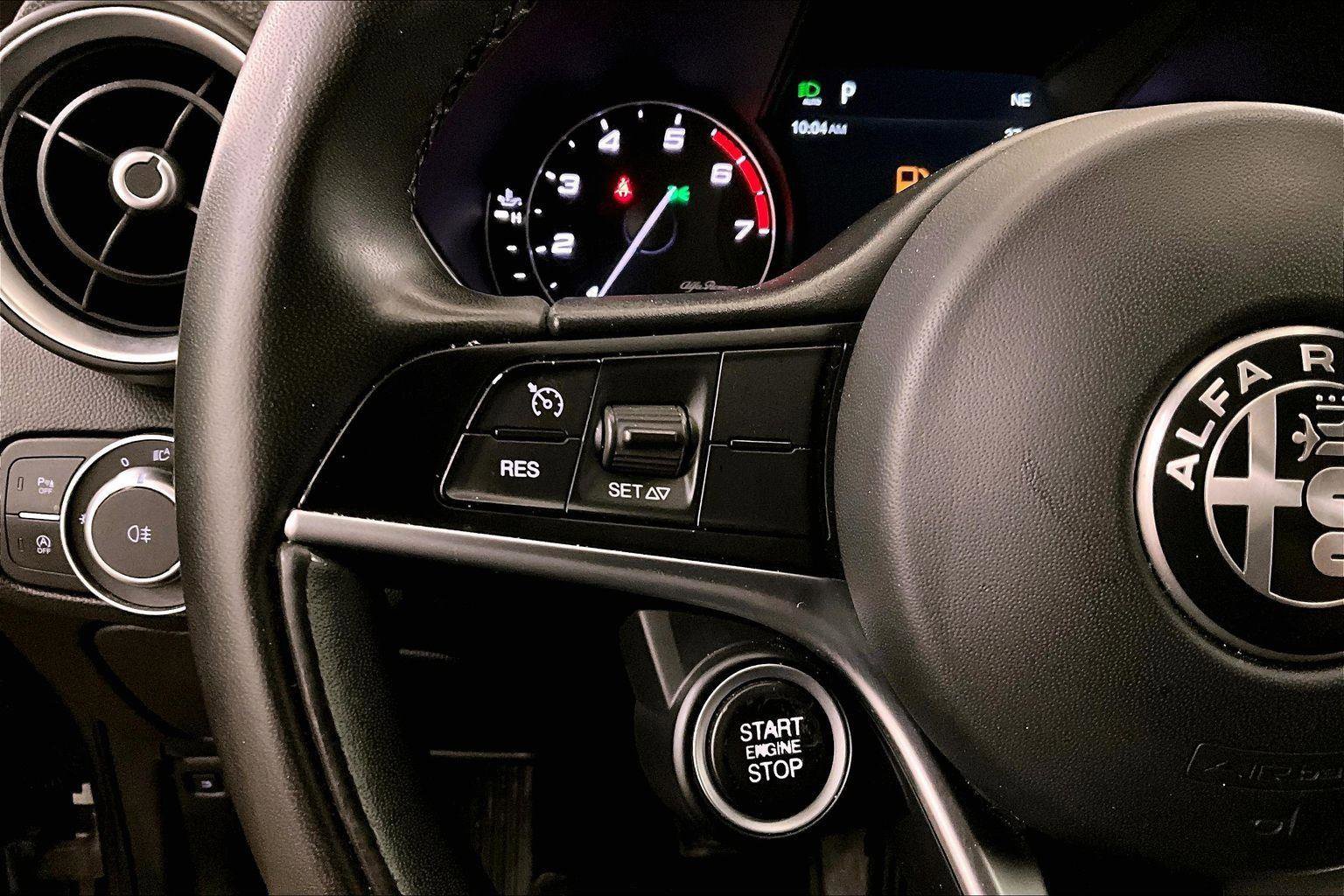 Used 2018 Alfa Romeo Giulia Ti image 19