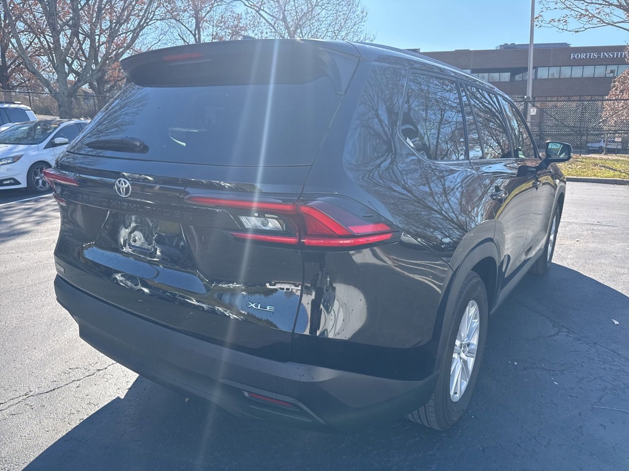 Used 2025 Toyota Grand Highlander FWD image 4