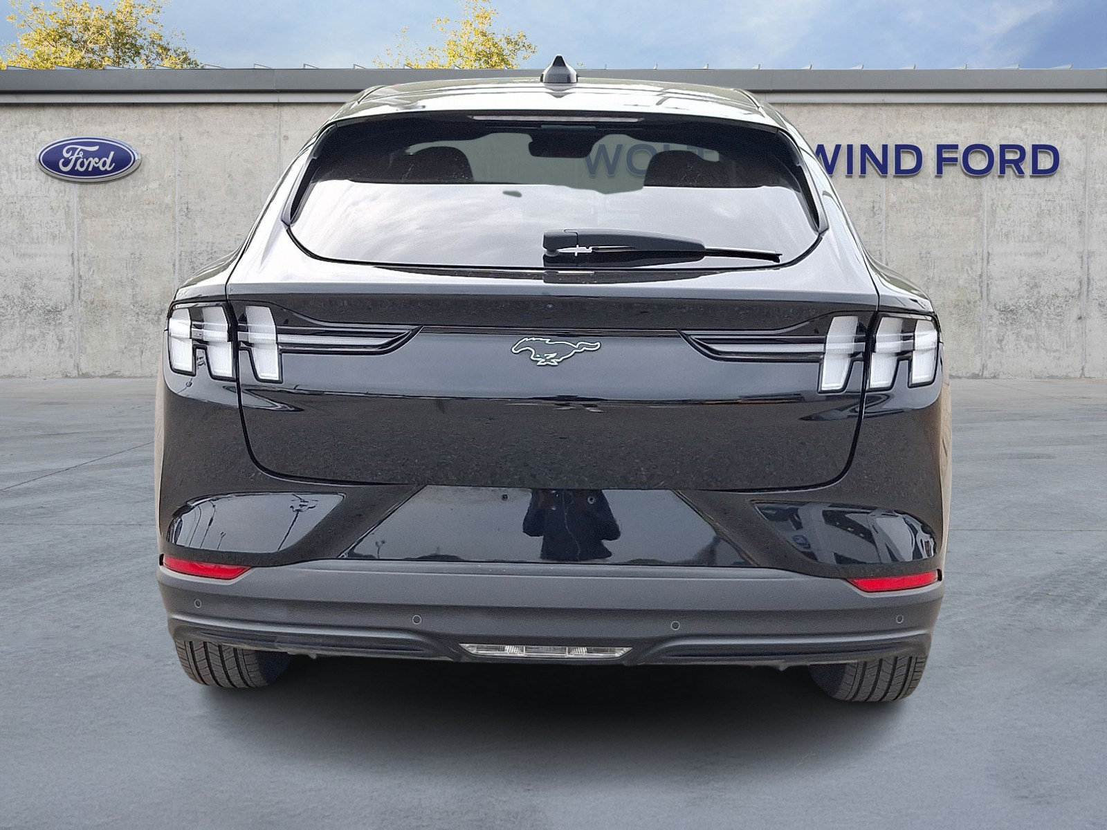Used 2025 Ford Mustang Mach-E Select AWD/4WD image 5