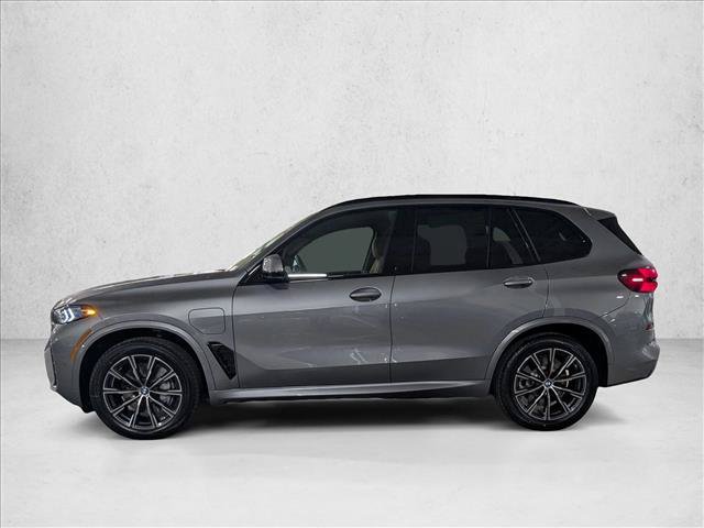 Used 2026 BMW X5 xDrive50e w/ M Sport Package AWD/4WD image 9
