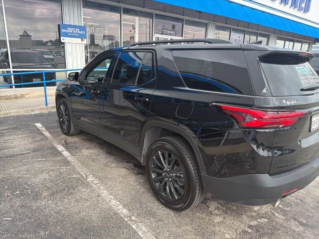 Used 2022 Chevrolet Traverse RS w/ LPO, Floor Liner Package FWD image 2