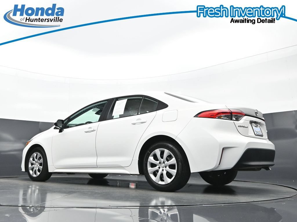 Used 2025 Toyota Corolla LE w/ Convenience Package FWD image 34