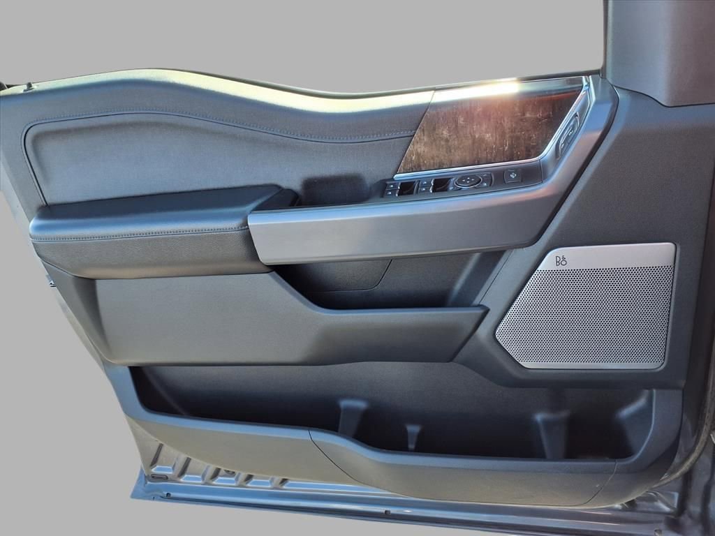 Used 2021 Ford F150 Lariat w/ Max Trailer Tow Package image 16