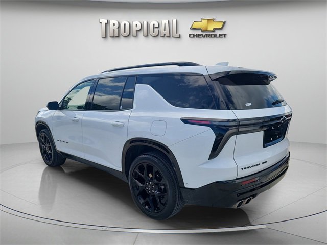 Used 2024 Chevrolet Traverse RS image 3