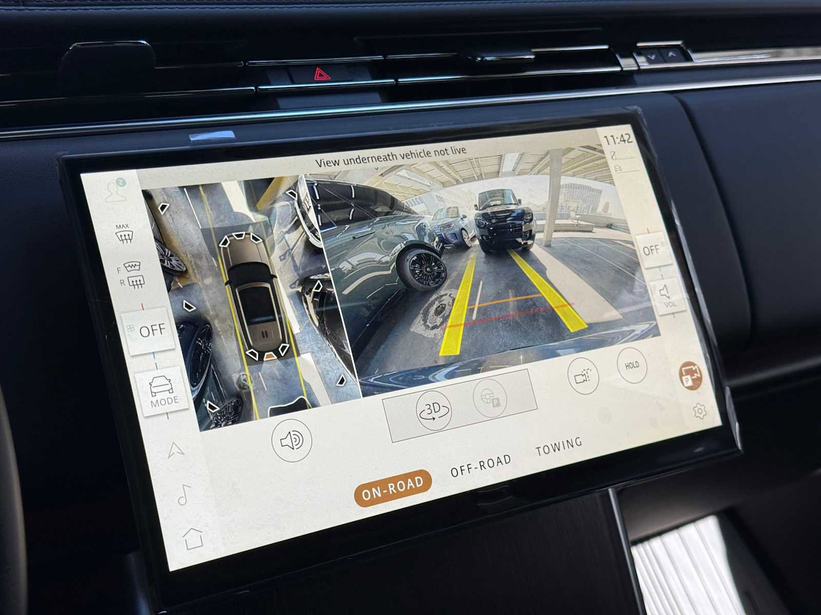 New 2025 Land Rover Range Rover Long Wheelbase SE image 36