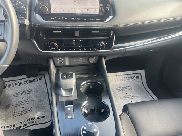 Used 2023 Nissan Rogue SL w/ SL Premium Package image 17