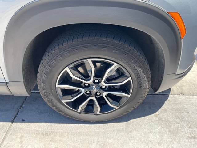 Certified 2025 Chevrolet TrailBlazer ACTIV w/ Driver Confidence Package FWD image 13